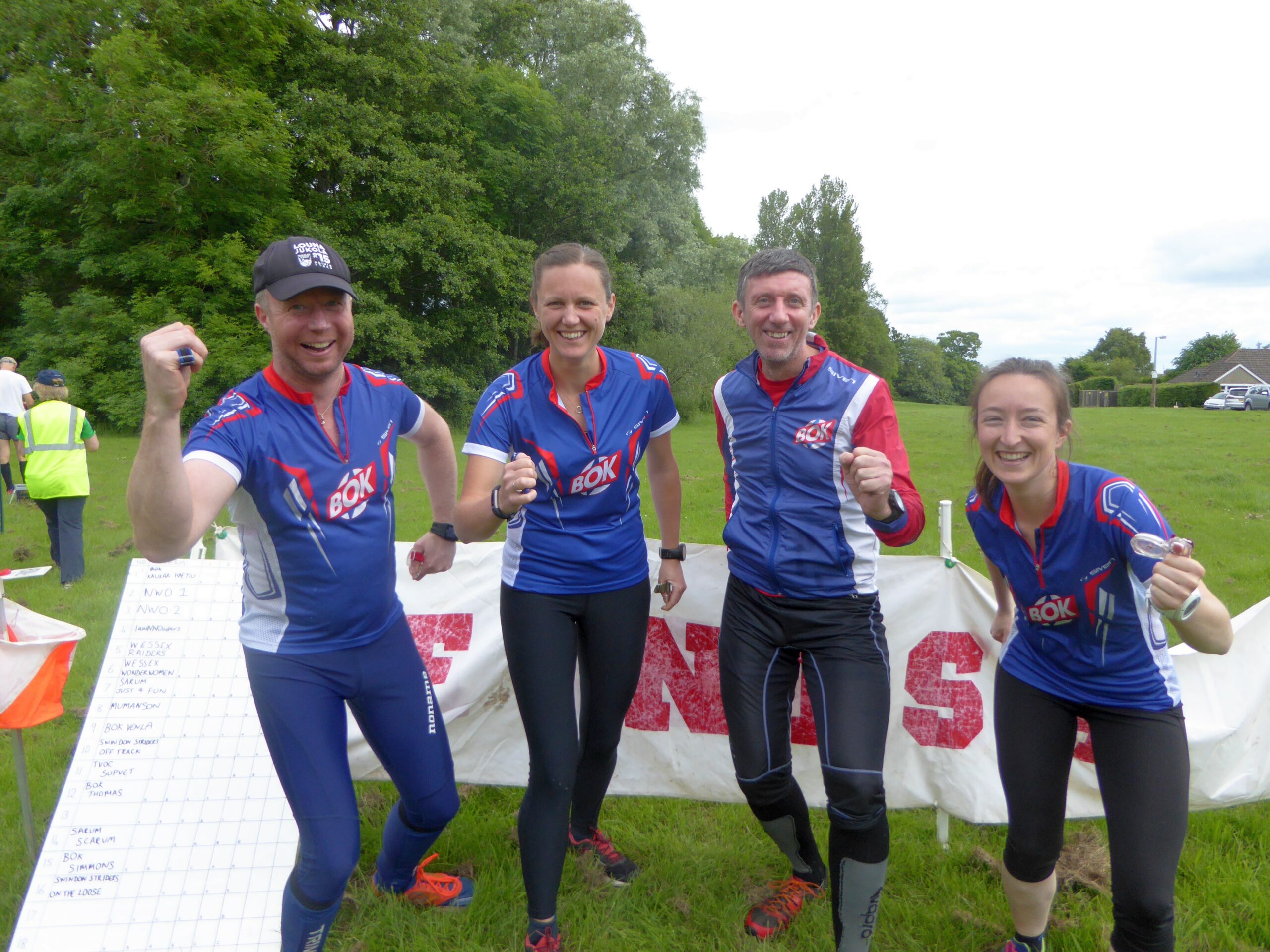 Bristol Orienteering Klubin Tommi Grover (vas.), Jane Baldock, Paul Gebbett ja Clare Howes. Kuva: Bristol Orienteering Klub