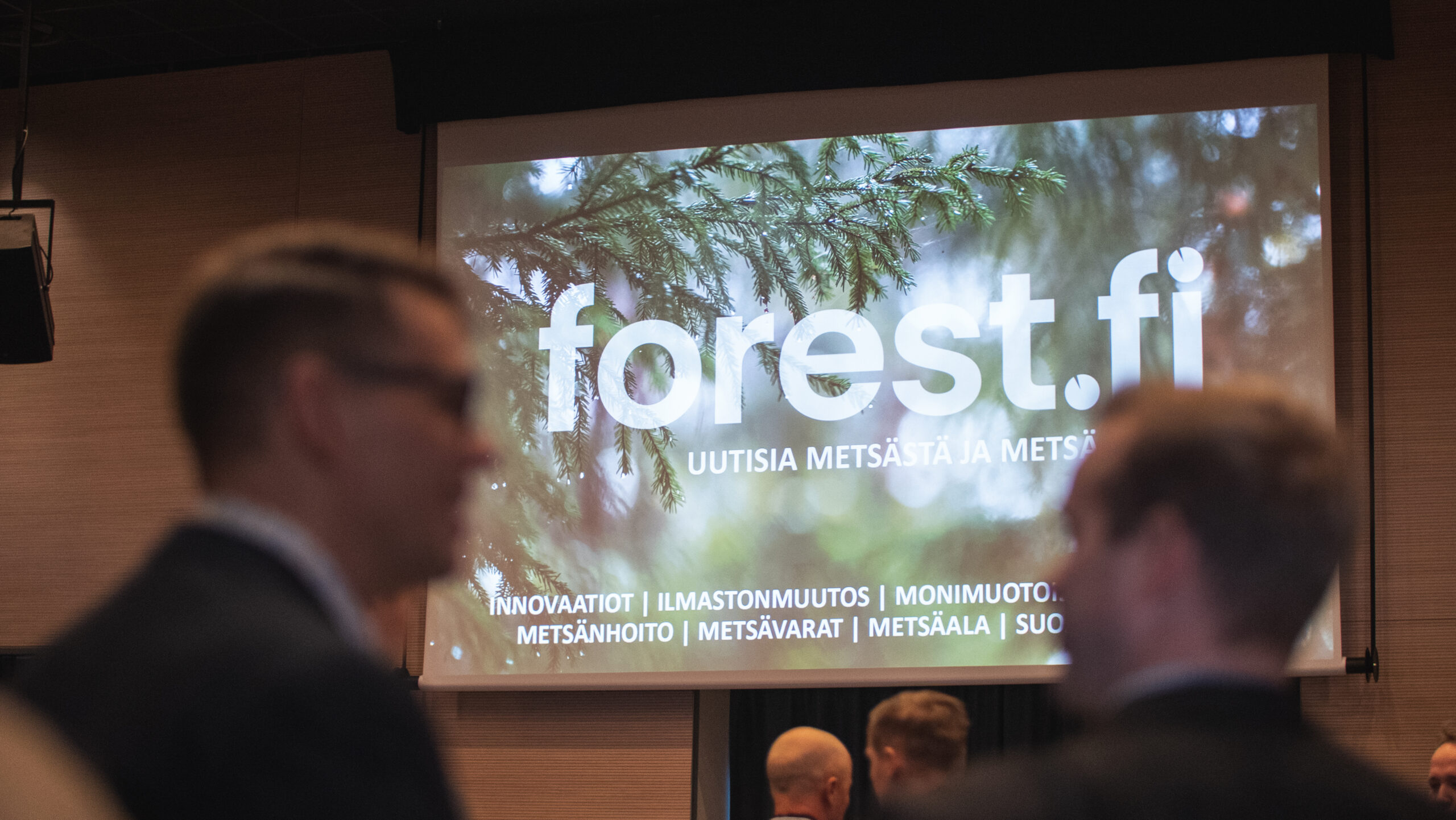 forest.fi-verkkolehden mainos Metsäpäivillä. Kuva: Minnéa Mattbäck
